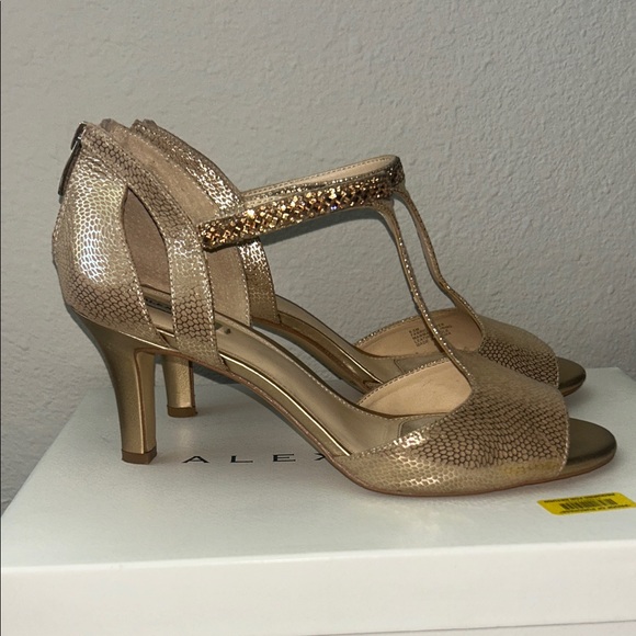 Alex Marie Shimmering Gold Heels - Picture 3 of 9